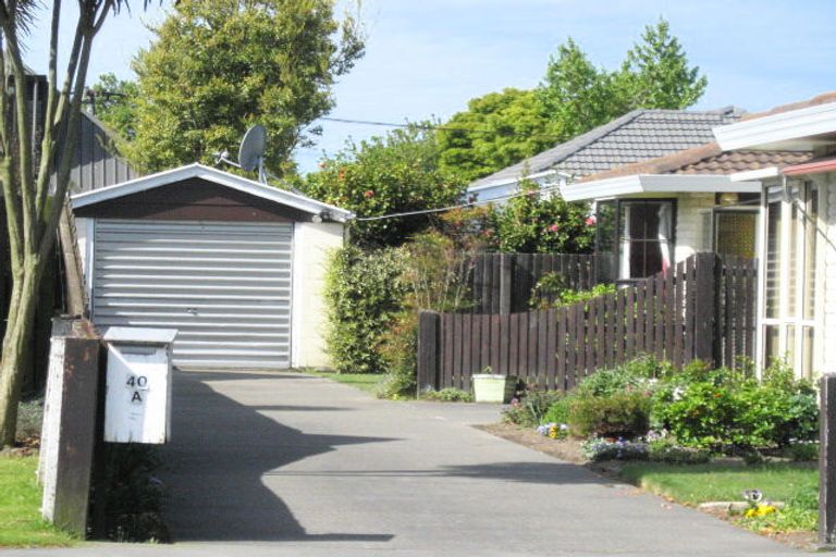 Photo of property in 2/40 Ambleside Drive, Burnside, Christchurch, 8053