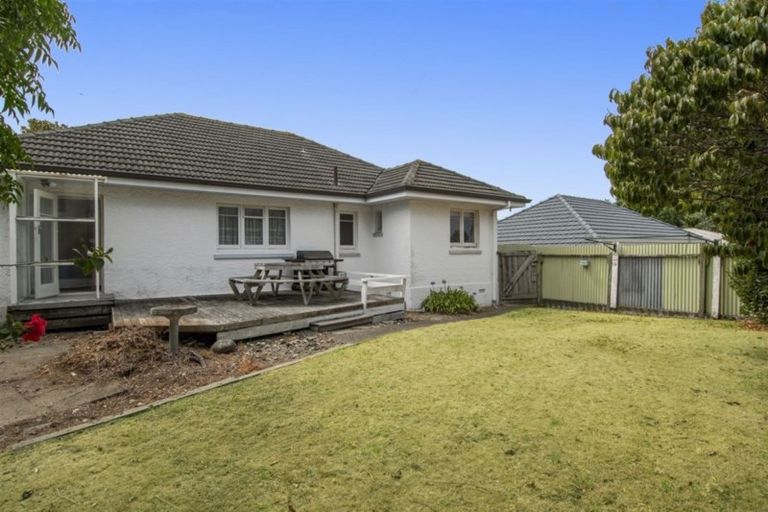 Photo of property in 4 Pitau Road, Mount Maunganui, 3116