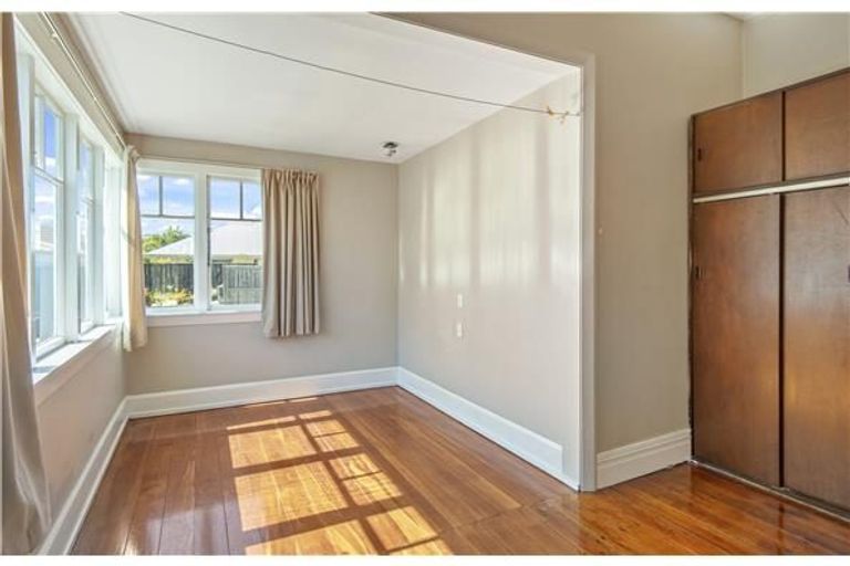 Photo of property in 120 Lincoln Road, Addington, Christchurch, 8024