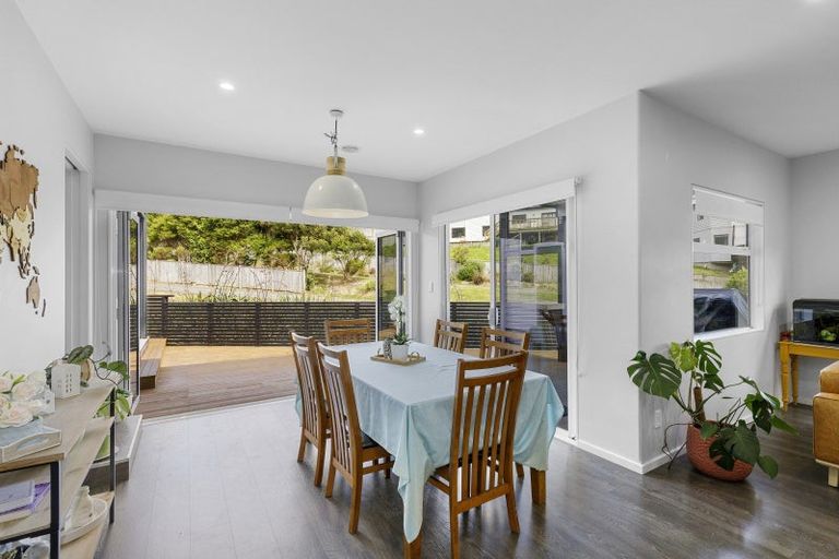 Photo of property in 12 Botany Lane, Whitby, Porirua, 5024