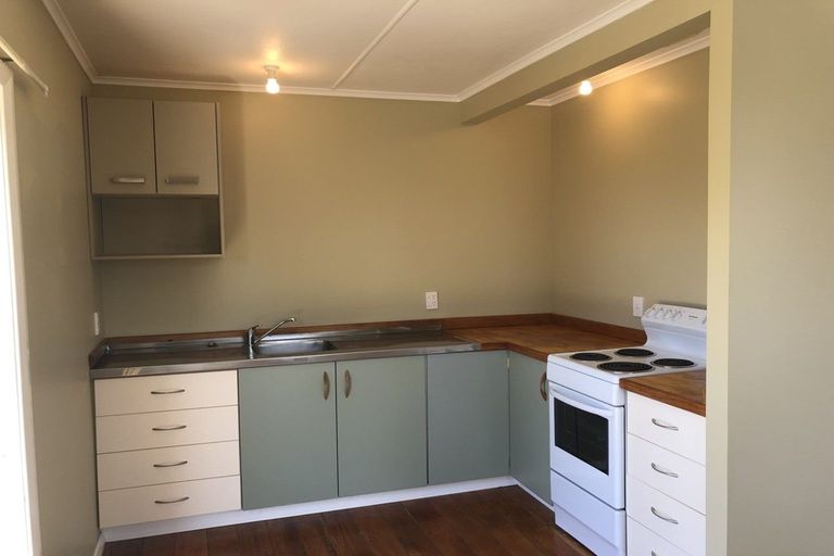 Photo of property in 43 Carthew Street, Okato, 4335