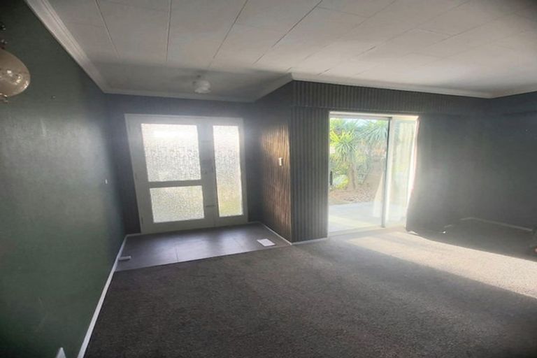 Photo of property in 96a Waiwhetu Road, Waterloo, Lower Hutt, 5011