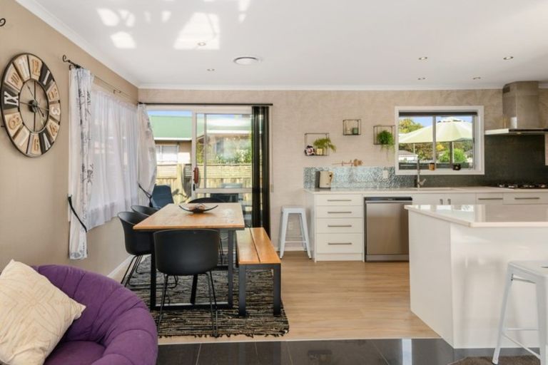 Photo of property in 28 Tennyson Drive, Owhata, Rotorua, 3010