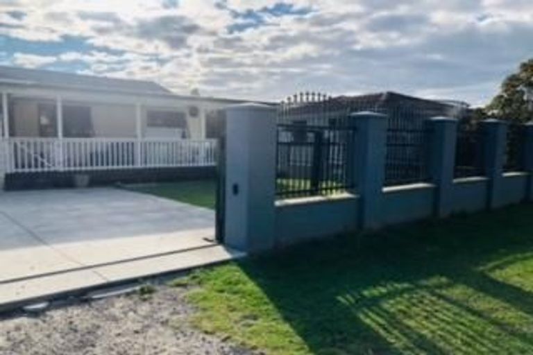 Photo of property in 89 Brunner Road, Glen Eden, Auckland, 0602