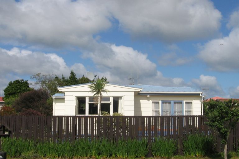 Photo of property in 302 Dickson Road, Papamoa Beach, Papamoa, 3118
