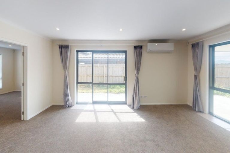 Photo of property in 30 Silicon Way, Fitzherbert, Palmerston North, 4410