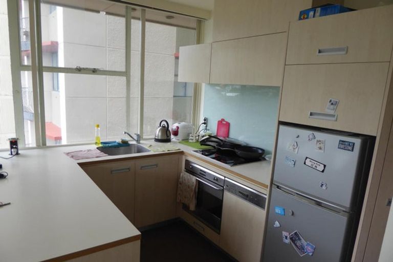 Photo of property in Terrace Tower Apartments, 9f/126 The Terrace, Wellington Central, Wellington, 6011