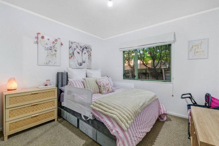 Photo of property in 1/2 Langton Road, Stanmore Bay, Whangaparaoa, 0932