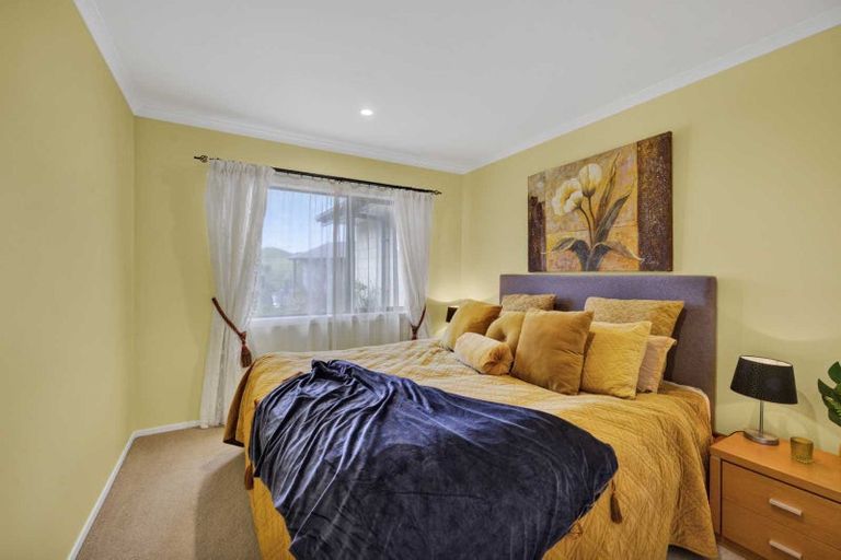 Photo of property in 2 Te Ara Karoiroa Road, Hurford, New Plymouth, 4374