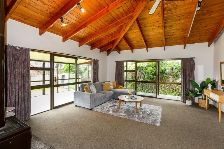 Photo of property in 6 Highlands Place, Highlands Park, New Plymouth, 4312