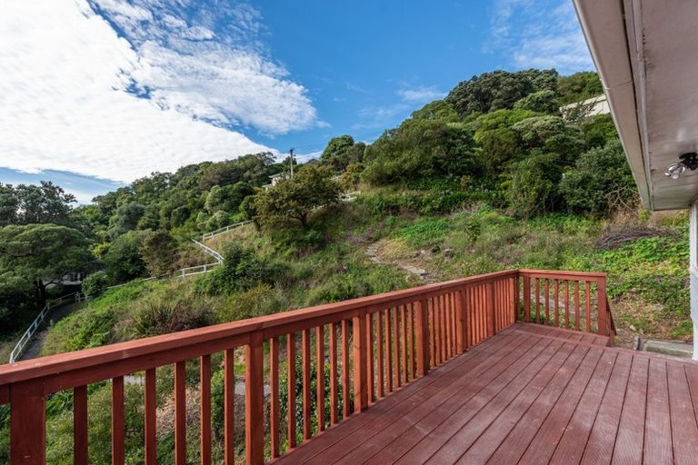 Photo of property in 2 Dunedin Terrace, Melrose, Wellington, 6023