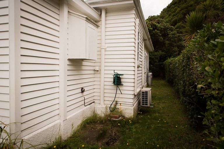 Photo of property in 16 Athens Street, Miramar, Wellington, 6022