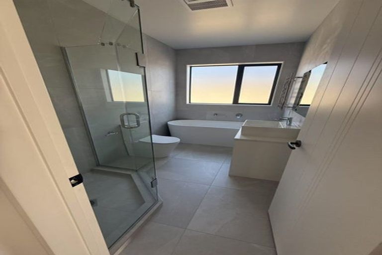 Photo of property in 5 Ritetai Street, Clarks Beach, 2122