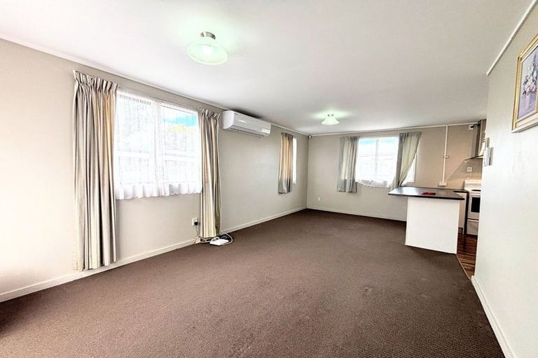 Photo of property in 2/19 Martin Road, Manurewa, Auckland, 2102