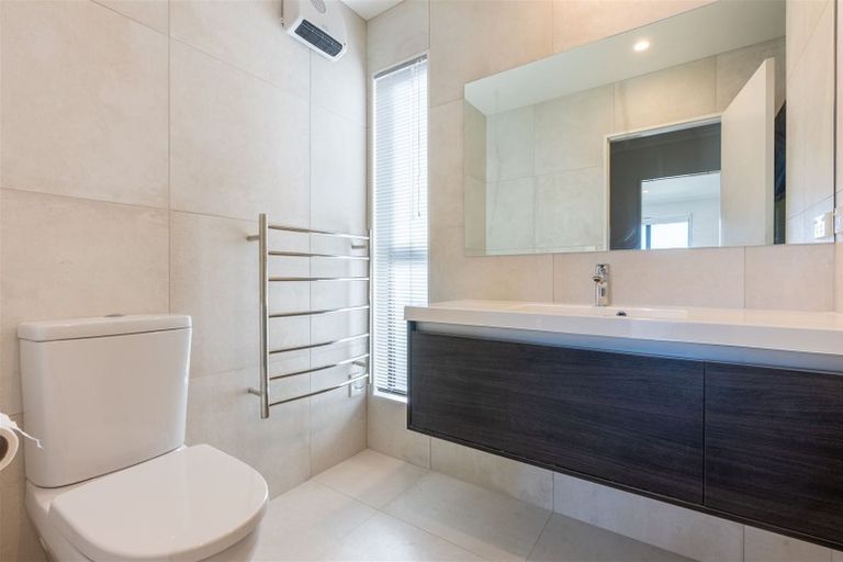 Photo of property in 37 Matairangi Avenue, Totara Heights, Auckland, 2105