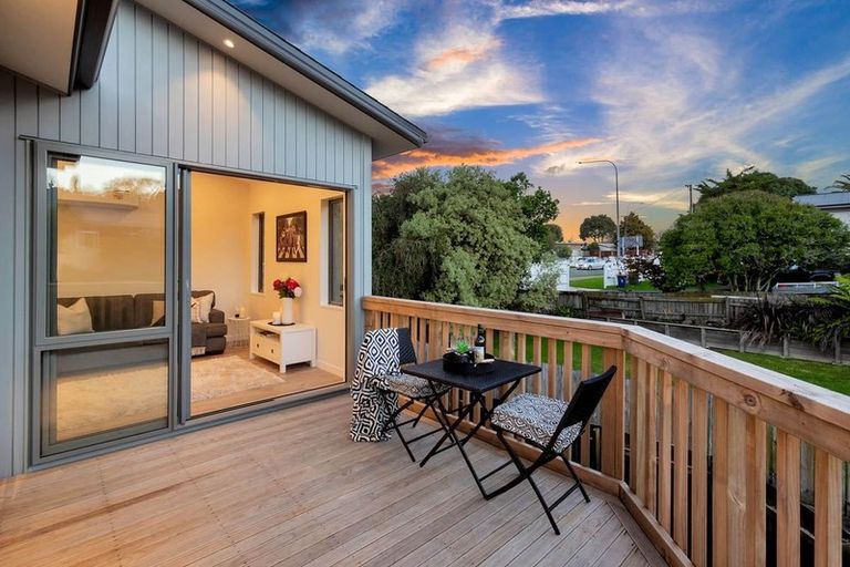 Photo of property in 1a Greville Road, Pinehill, Auckland, 0632