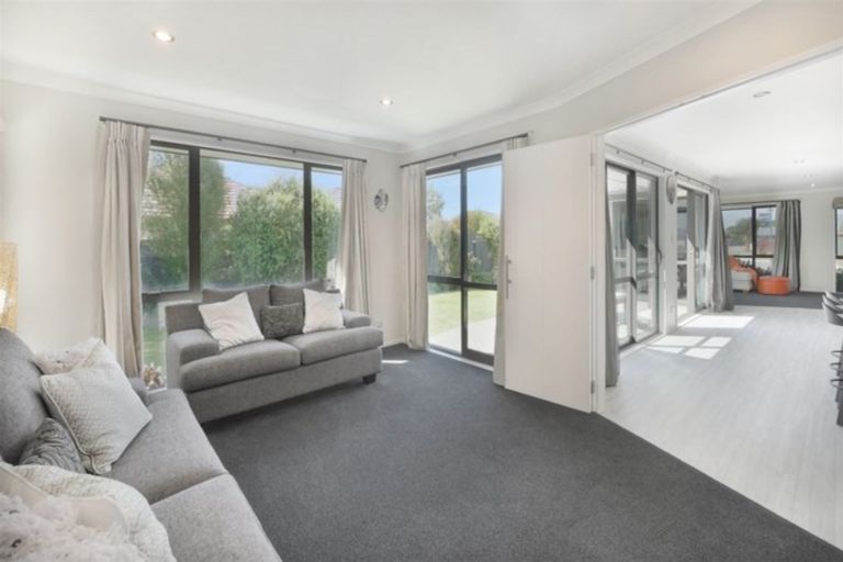 Photo of property in 1 Teal Close, Woolston, Christchurch, 8023