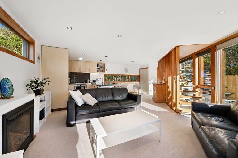 Photo of property in 37 Nicholson Road, Khandallah, Wellington, 6035