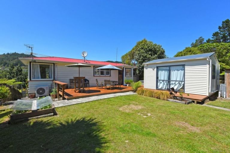 Photo of property in 12 Wyndham Road, Pinehaven, Upper Hutt, 5019