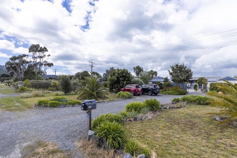 Photo of property in 150 Rarangi Beach Road, Rarangi, Blenheim, 7273
