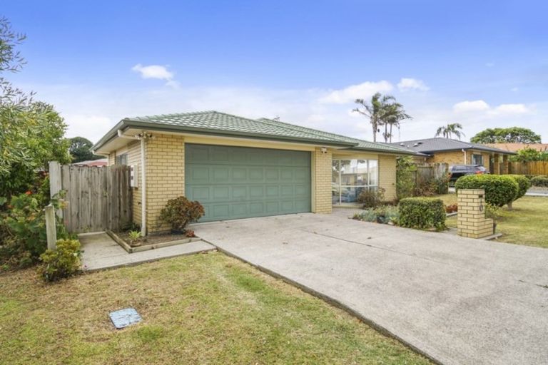 Photo of property in 5 Harobed Place, Weymouth, Auckland, 2103