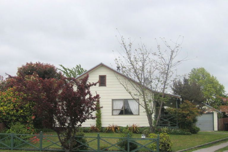 Photo of property in 124 Richmond Avenue, Richmond Heights, Taupo, 3330