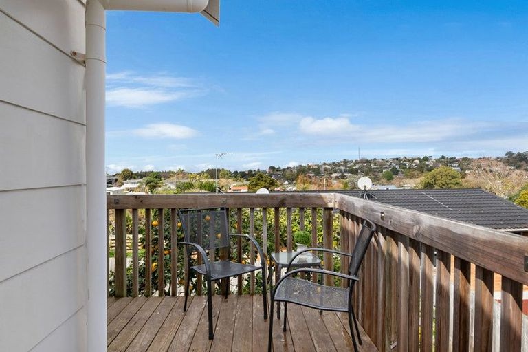 Photo of property in 2/3 Northwick Place, Hillcrest, Auckland, 0627