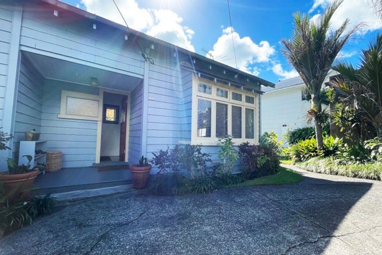 Photo of property in 26 Egremont Street, Belmont, Auckland, 0622