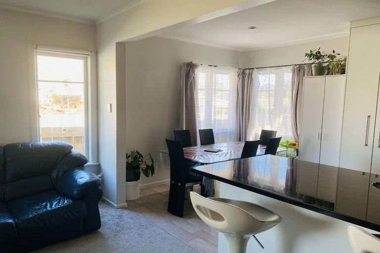 Photo of property in 37 Hallberry Road, Mangere East, Auckland, 2024