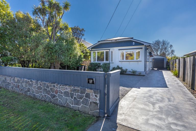 Photo of property in 69 Corson Avenue, Beckenham, Christchurch, 8023