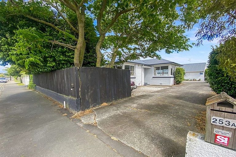 Photo of property in 253 Ilam Road, Ilam, Christchurch, 8041