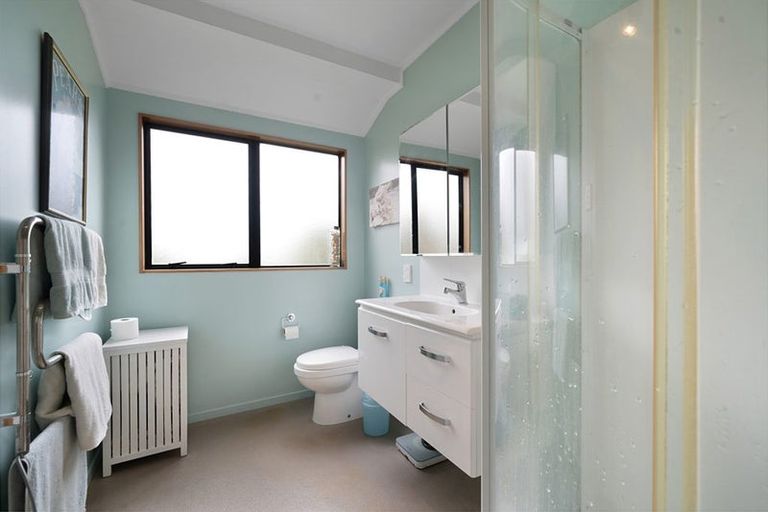 Photo of property in 1/24 Blacklock Avenue, Henderson, Auckland, 0612