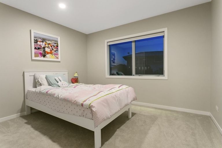 Photo of property in 12 Spyglass Street, Red Beach, 0932