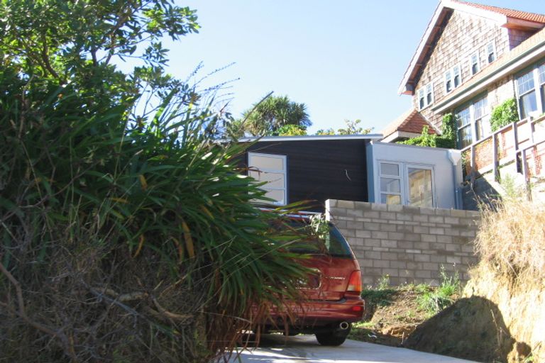 Photo of property in 5 Rangoon Street, Khandallah, Wellington, 6035