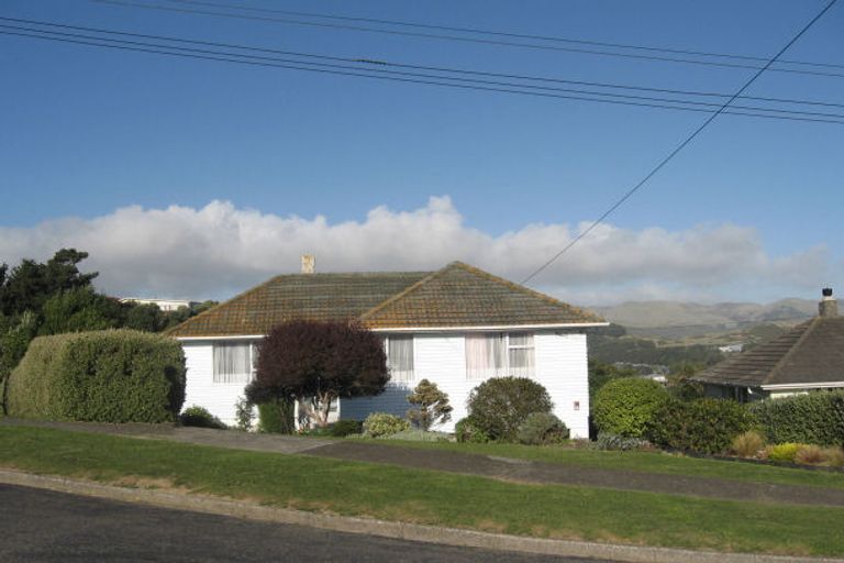 Photo of property in 42 Spur Grove, Titahi Bay, Porirua, 5022