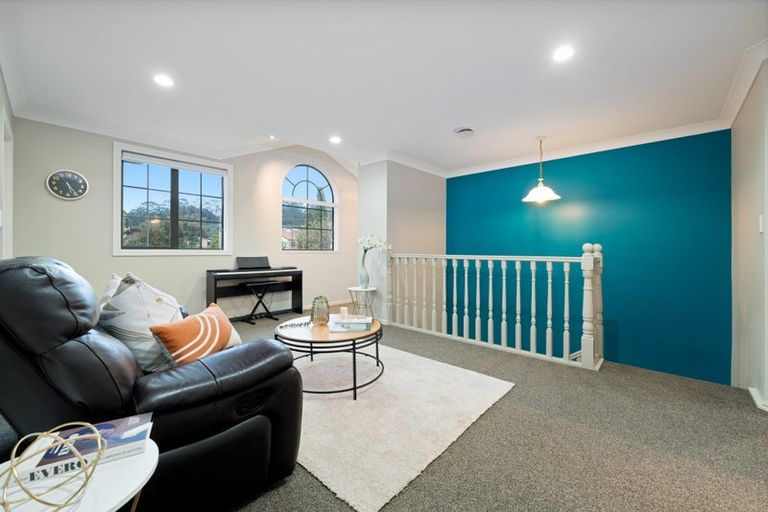 Photo of property in 30 South Kensington Way, Henderson, Auckland, 0612