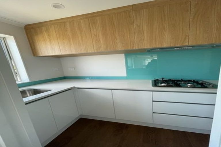 Photo of property in 30a Sorrel Crescent, Bucklands Beach, Auckland, 2012