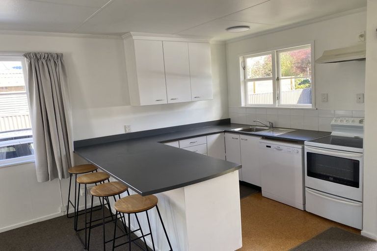 Photo of property in 12 Mokau Place, Terrace End, Palmerston North, 4410