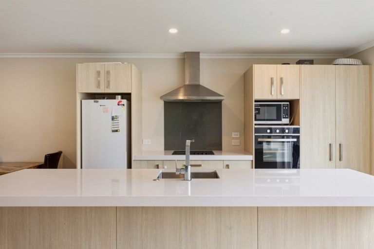 Photo of property in 41 Hollowout Street, Takanini, 2112