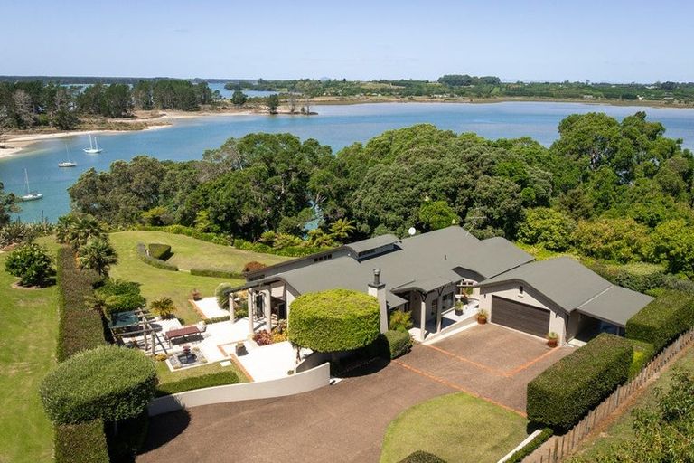 Photo of property in 190 Tanners Point Road, Tanners Point, Katikati, 3177