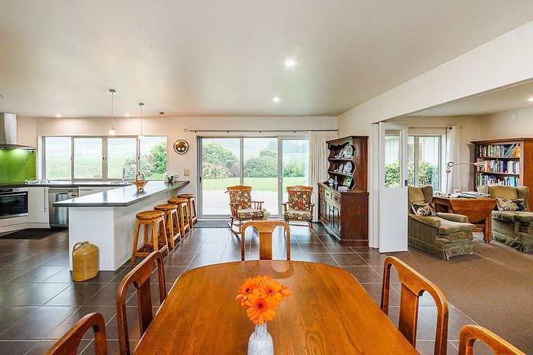 Photo of property in 26 Highland View Drive, Tokomaru, Palmerston North, 4474