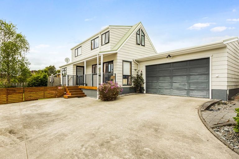 Photo of property in 14a Chablis Place, Henderson, Auckland, 0612