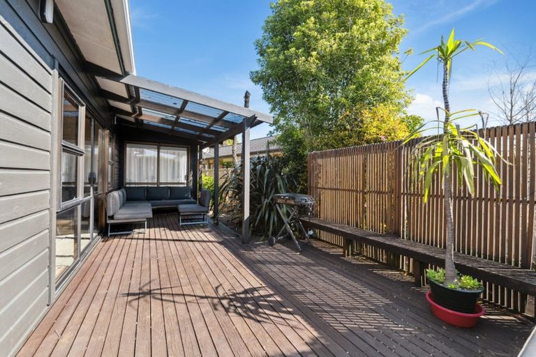 Photo of property in 15b Marchant Place, Westown, New Plymouth, 4310