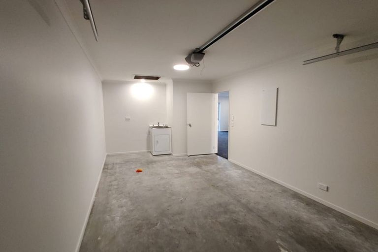 Photo of property in 23 Kapowai Boulevard, Takanini, 2112