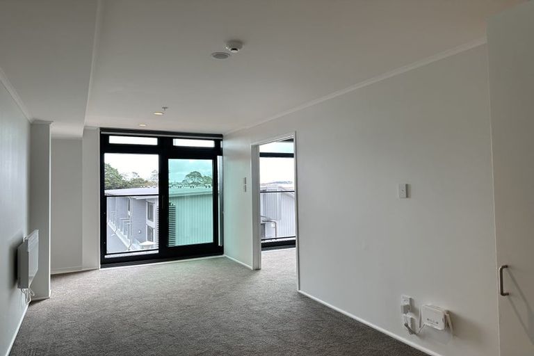 Photo of property in 7e/30 Westward Ho, Glen Eden, Auckland, 0602