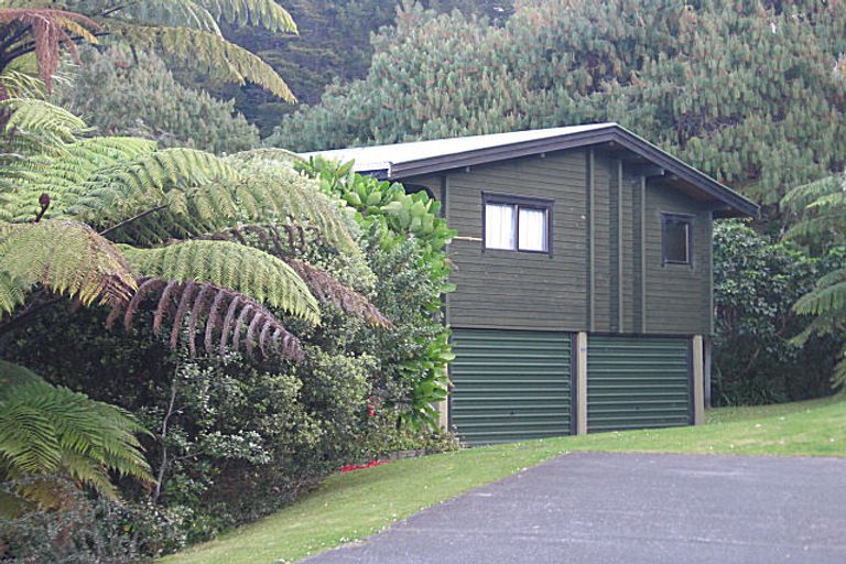 Photo of property in 115 Tuna Place, Onemana, Whangamata, 3691