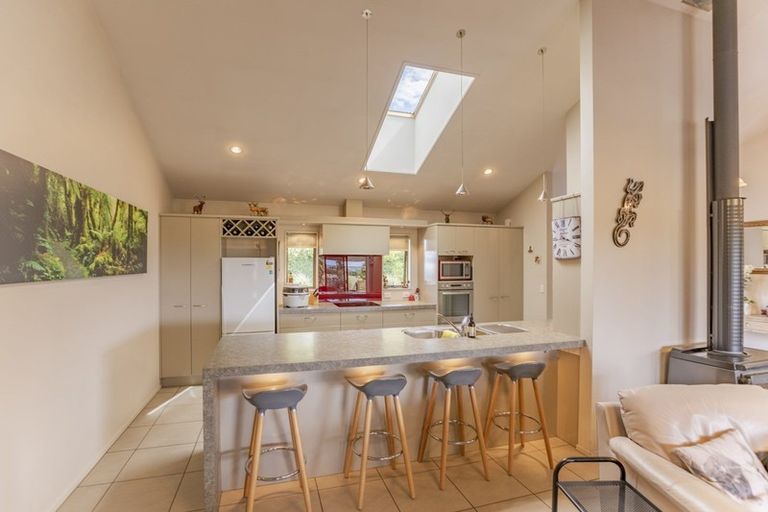 Photo of property in 346 Porangahau Road, Waipukurau, 4282