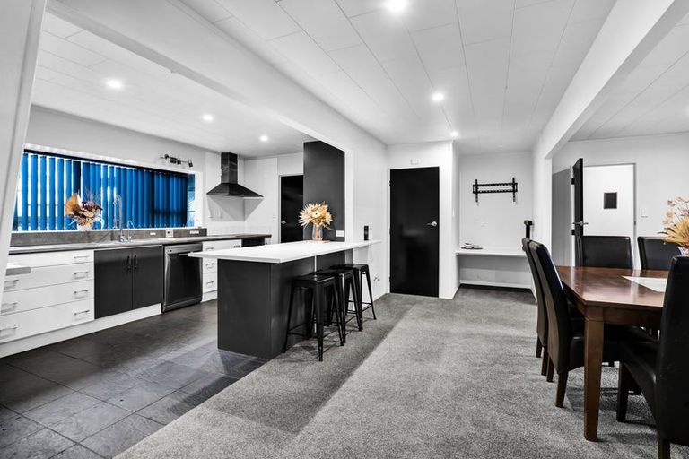 Photo of property in 52 Murray Avenue, Hawera, 4610