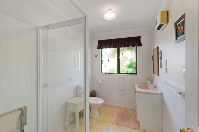 Photo of property in 98a Winchester Street, Levin, 5510