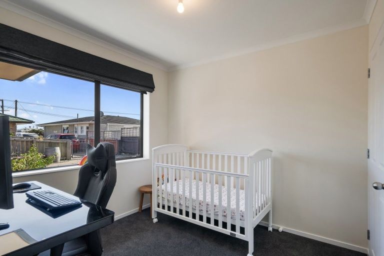 Photo of property in 130a Weraroa Road, Levin, 5510